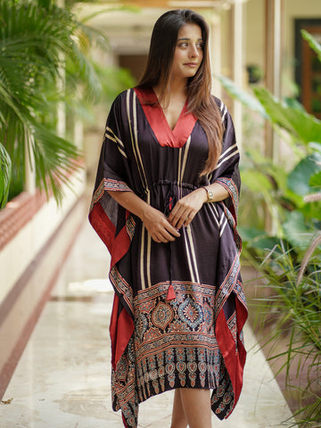 Siyaah Saaz Silk Kaftan