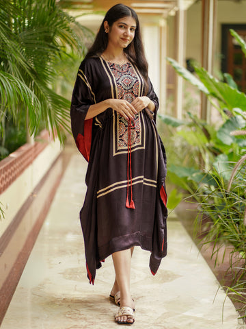 Siyaah Zareen Silk Kaftan