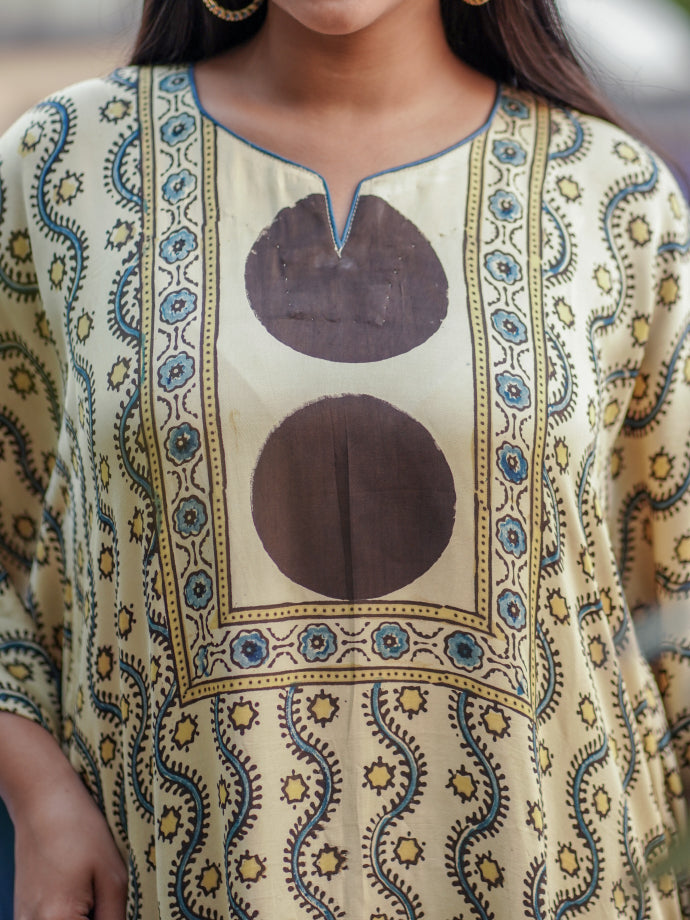 Neel Nargis Silk Kaftan
